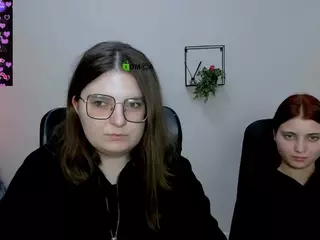 cherry-hugs's Live Sex Cam Show