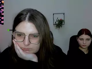 cherry-hugs's Live Sex Cam Show