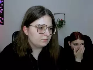 cherry-hugs's Live Sex Cam Show