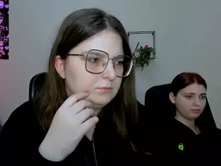 cherry-hugs's Live Sex Cam Show