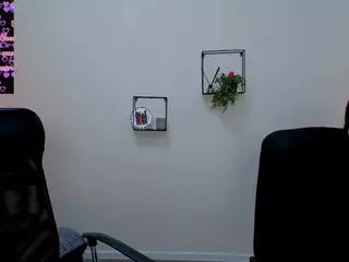 cherry-hugs's Live Sex Cam Show