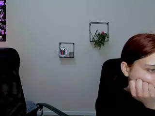 cherry-hugs's Live Sex Cam Show