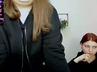 cherry-hugs's Live Sex Cam Show