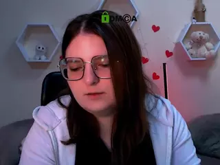 cherry-hugs's Live Sex Cam Show