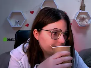 cherry-hugs's Live Sex Cam Show