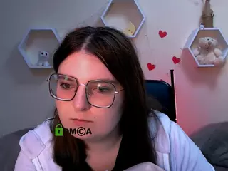 cherry-hugs's Live Sex Cam Show