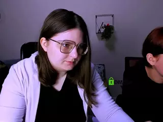 cherry-hugs's Live Sex Cam Show