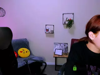 cherry-hugs's Live Sex Cam Show