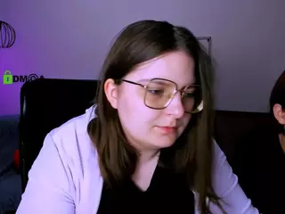 cherry-hugs's Live Sex Cam Show
