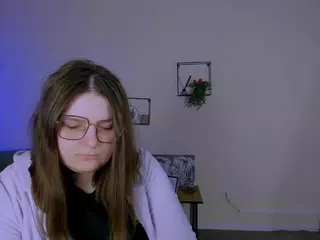 cherry-hugs's Live Sex Cam Show