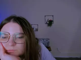 cherry-hugs's Live Sex Cam Show