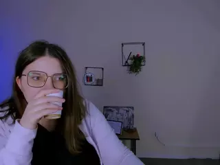 cherry-hugs's Live Sex Cam Show