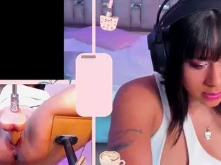 GinaKurt's Live Sex Cam Show