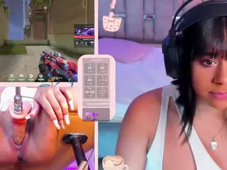 GinaKurt's Live Sex Cam Show