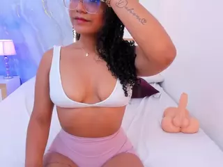 kyliegomez1's Live Sex Cam Show
