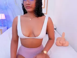 kyliegomez1's Live Sex Cam Show