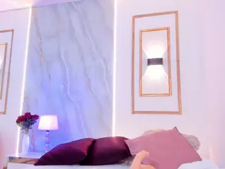 kyliegomez1's Live Sex Cam Show