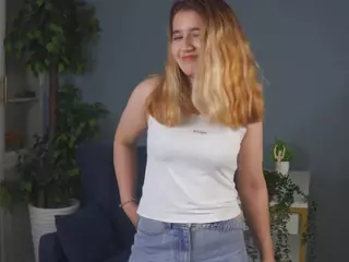 Peggy's Live Sex Cam Show