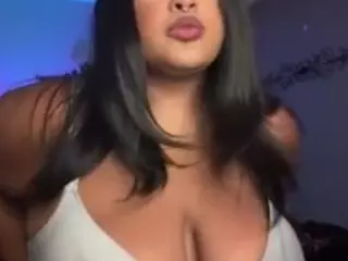 Thevalenciarose's Live Sex Cam Show