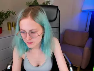 Unreal-Ellie's Live Sex Cam Show