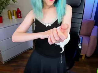 Unreal-Ellie's Live Sex Cam Show