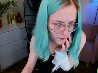 Unreal-Ellie's Live Sex Cam Show