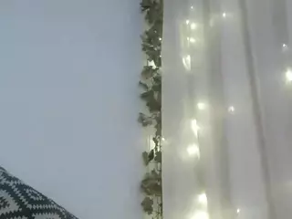 valentinainparis82's Live Sex Cam Show