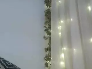 valentinainparis82's Live Sex Cam Show