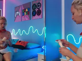 Daphne Simons's Live Sex Cam Show