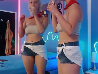Daphne Simons's Live Sex Cam Show