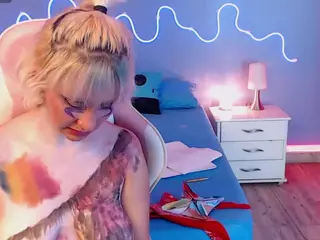 Daphne Simons's Live Sex Cam Show
