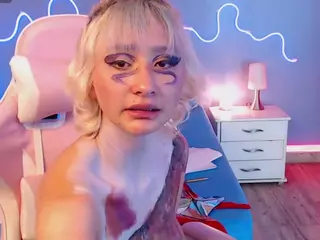 Daphne Simons's Live Sex Cam Show
