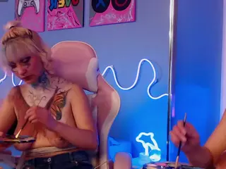 Daphne Simons's Live Sex Cam Show