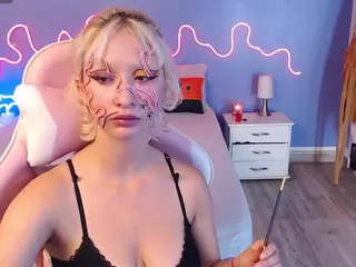 Daphne Simons's Live Sex Cam Show