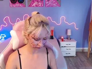 Daphne Simons's Live Sex Cam Show
