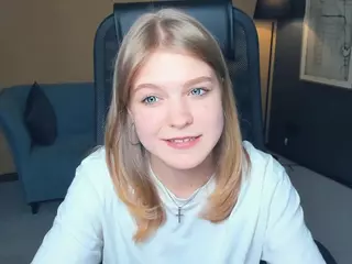 EasterHaimes's Live Sex Cam Show