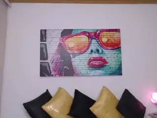 emily-clarkk's Live Sex Cam Show