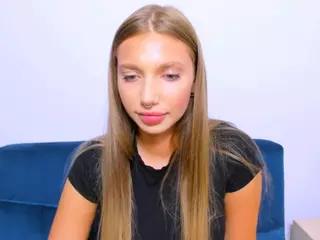 EmmaDarling69's Live Sex Cam Show