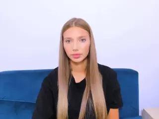 EmmaDarling69's Live Sex Cam Show