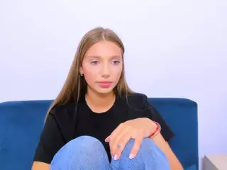 EmmaDarling69's Live Sex Cam Show