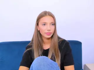 EmmaDarling69's Live Sex Cam Show