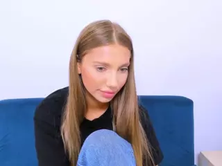 EmmaDarling69's Live Sex Cam Show