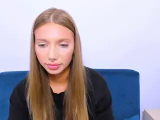 EmmaDarling69's Live Sex Cam Show