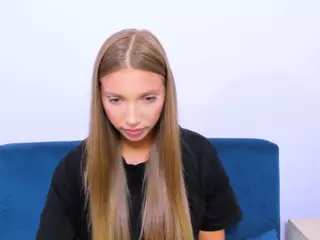 EmmaDarling69's Live Sex Cam Show