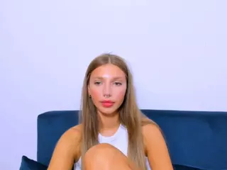 EmmaDarling69's Live Sex Cam Show