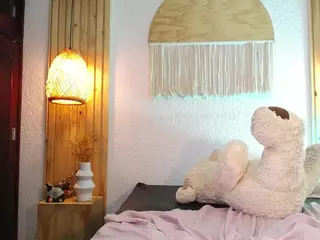 IndiiraVibes's Live Sex Cam Show