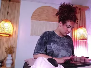 IndiiraVibes's Live Sex Cam Show