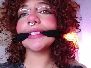 IndiiraVibes's Live Sex Cam Show