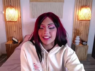 IndiiraVibes's Live Sex Cam Show