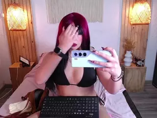 IndiiraVibes's Live Sex Cam Show